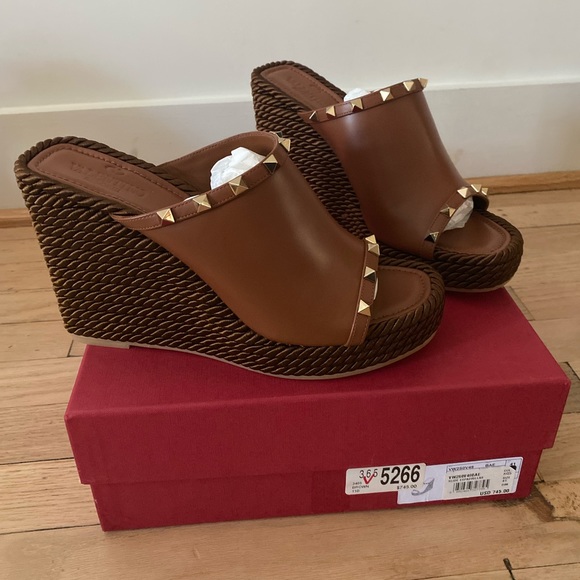 Valentino Garavani slide espadrilles, brown w/gold hardware size 11 (Never Worn) - Picture 3 of 4